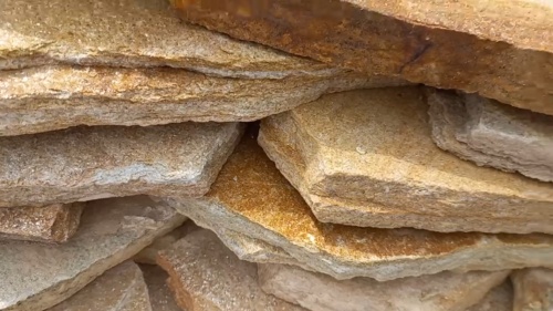 Плитняк златолит жёлтый золотистый для отмостки купить в Мурманской области