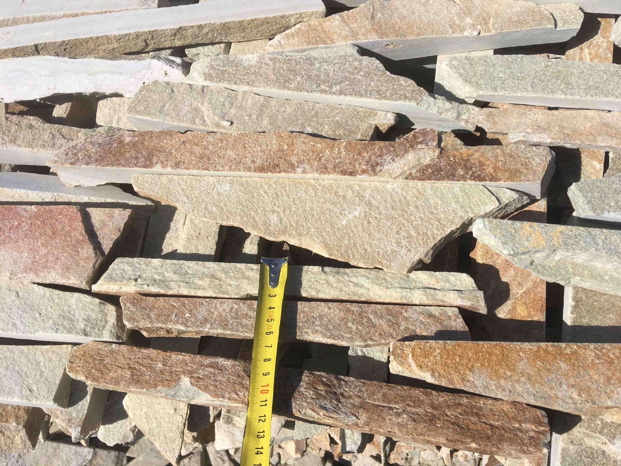 Горбушка златолит золотистый для облицовки купить в Мурманской области