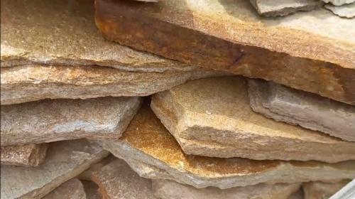 Плитняк златолит жёлтый золотистый для отмостки купить в Мурманской области