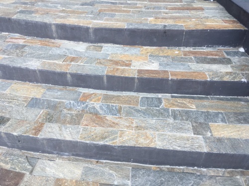 Плитка из Златолита Уральского для лестницы купить в Мурманской области