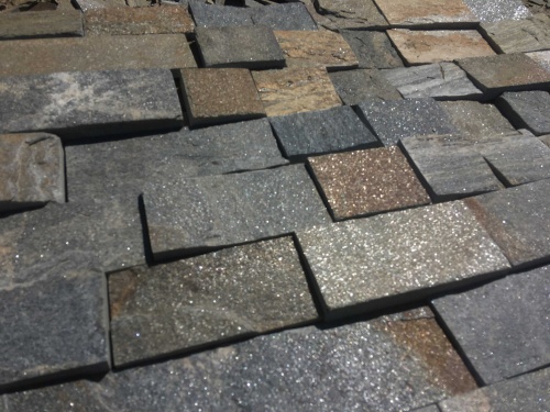 Плитка пилёная златолит Уральский для цоколя, отмостки купить в Мурманской области