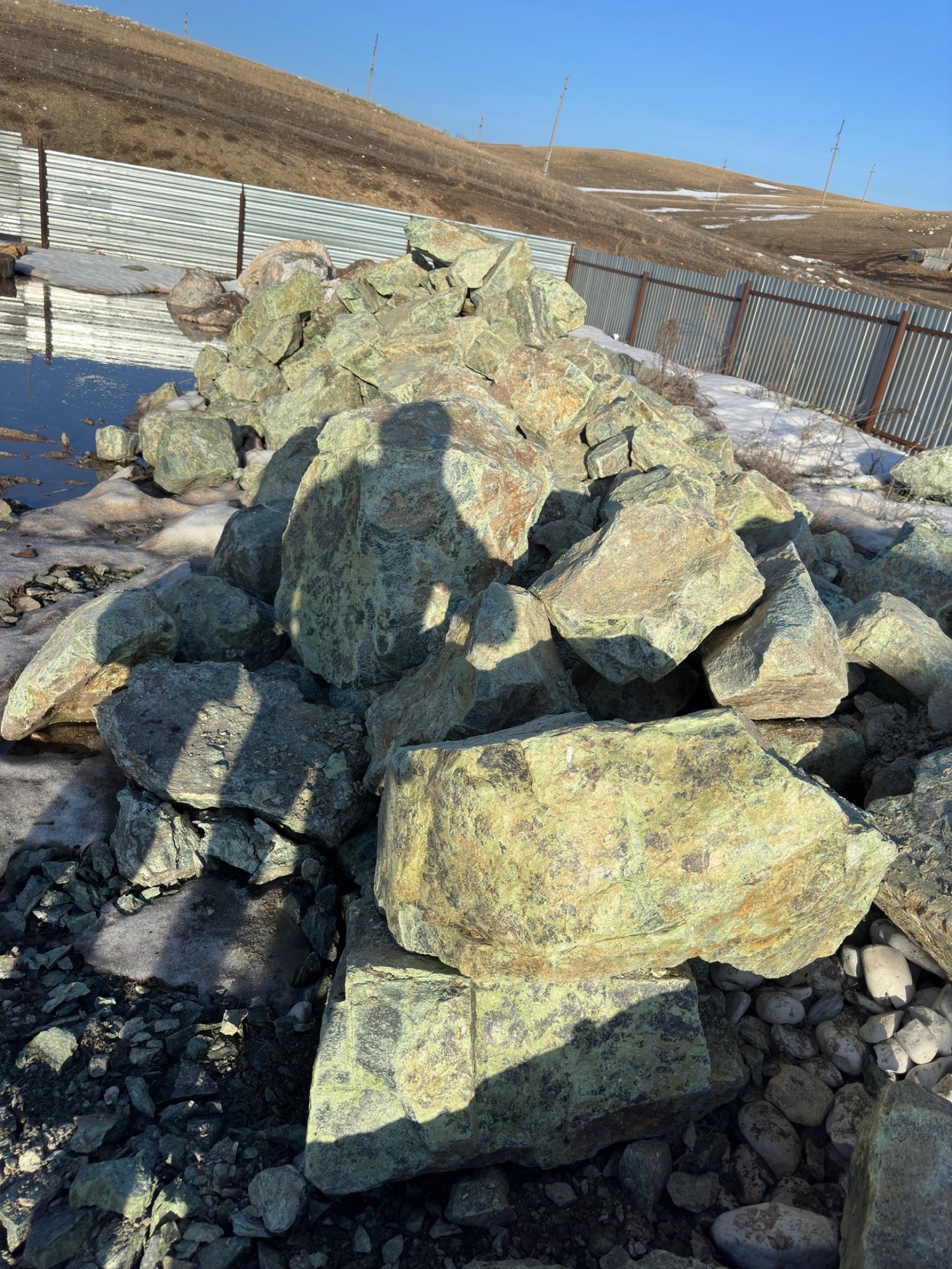 Камни для ландшафтного дизайна зелёные 10-60 килограмм купить в Мурманской области