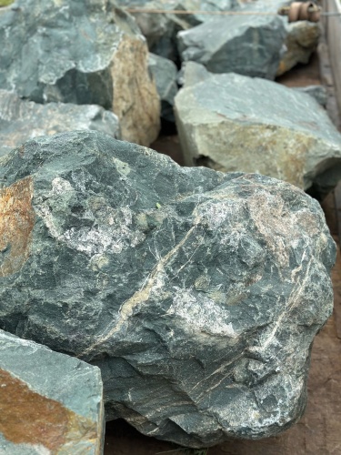 Камни для ландшафтного дизайна зелёные 10-60 килограмм купить в Мурманской области