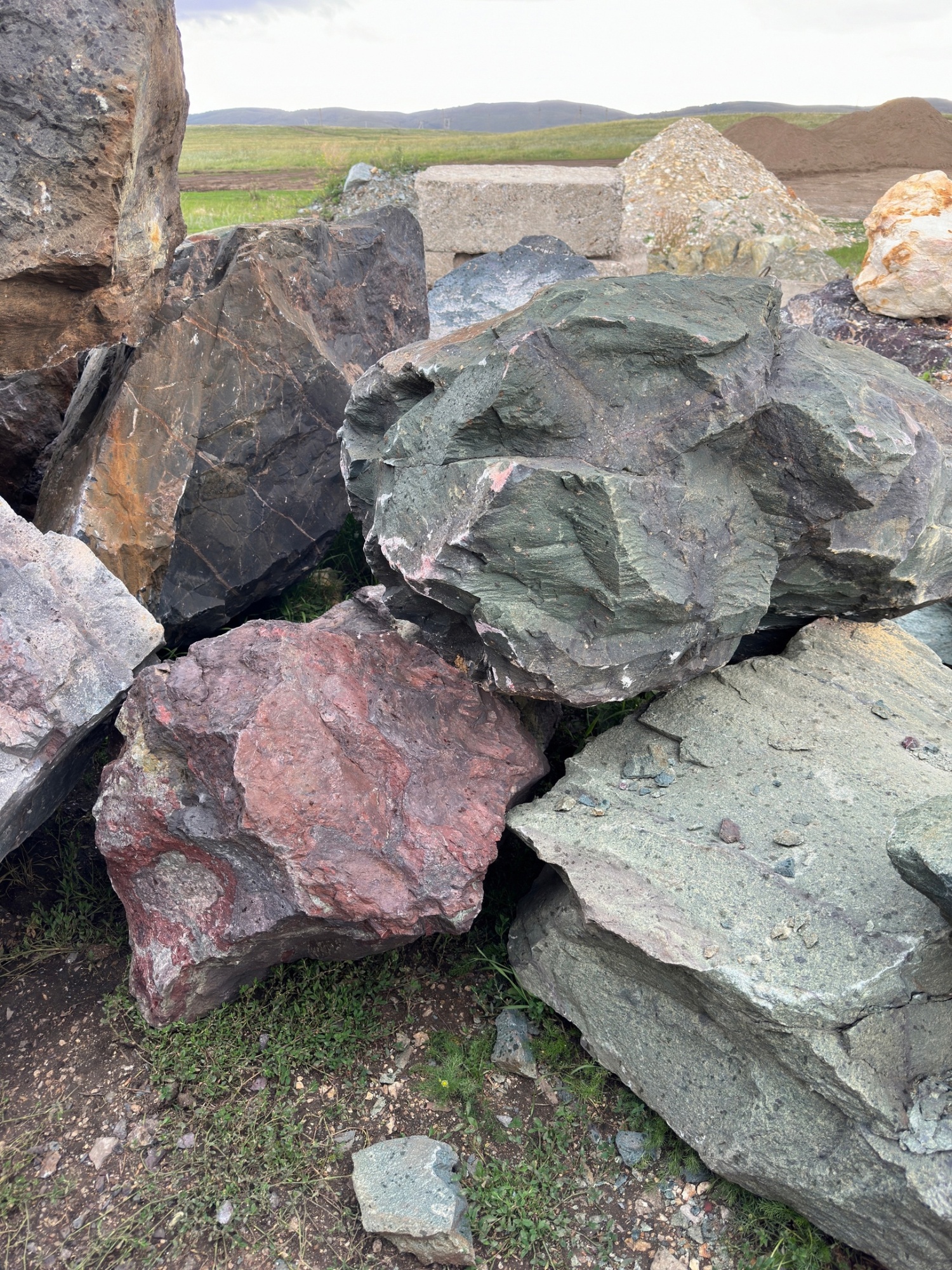 Камни для ландшафтного дизайна зелёные 10-60 килограмм купить в Мурманской области