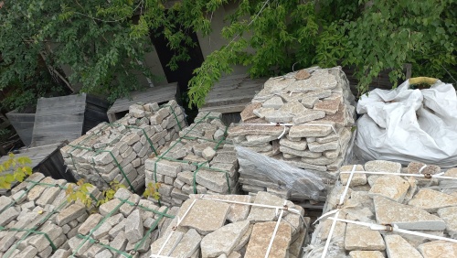 Гранитный плитняк галтованный для парковки купить в Мурманской области