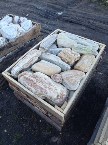 Златолит жёлтый, жёлто-зелёный глыбки и валуны для ланшафтного дизайна купить в Мурманской области