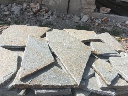 Златолит серебристый галтованный для лестниц купить в Мурманской области